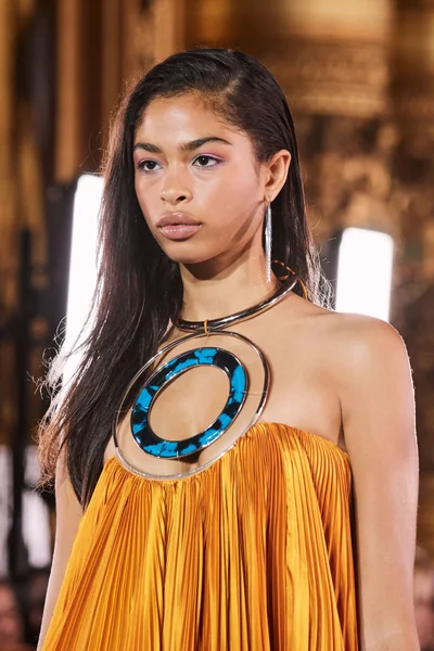 Look 182